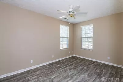 8823 Birkdale Hills Circle, Dayton, OH 45458 - Photo 24