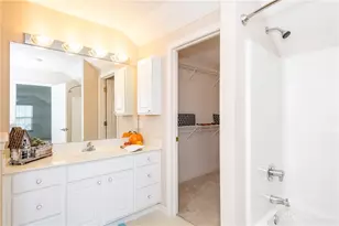 8823 Birkdale Hills Cir, Dayton, OH 45458 - Photo 32