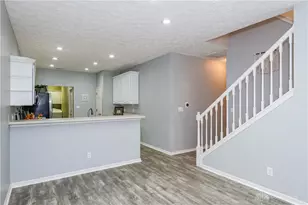 8823 Birkdale Hills Cir, Dayton, OH 45458 - Photo 10