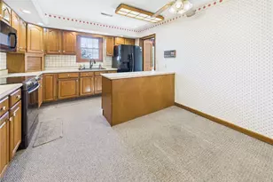 227 Hickory Dr, Greenville, OH 45331 - Photo 10