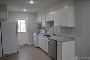 8344 Woodgrove Ct, Washington Twp, OH 45458 - Photo 4