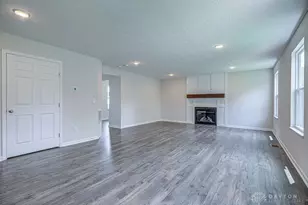 1221 Waterbury Dr, Franklin, OH 45005 - Photo 12