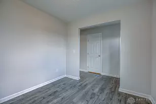 1221 Waterbury Dr, Franklin, OH 45005 - Photo 8