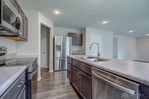 1221 Waterbury Dr, Franklin, OH 45005 - Photo 16