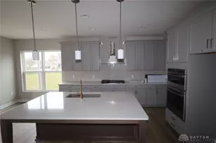 9019 Sorrento Pl, Dayton, OH 45458 - Photo 6