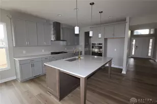 9019 Sorrento Pl, Dayton, OH 45458 - Photo 8