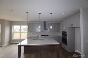 9019 Sorrento Pl, Dayton, OH 45458 - Photo 4