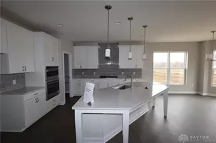 9219 Bottega South Dr, Dayton, OH 45458 - Photo 4