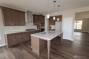 10205 Gully Pass Dr, Washington Twp, OH 45458 - Photo 8