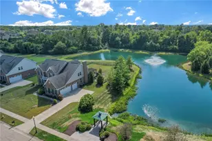 10500 Wallingsford Cir, Centerville, OH 45458 - Photo 2