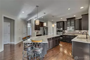 10500 Wallingsford Cir, Centerville, OH 45458 - Photo 18