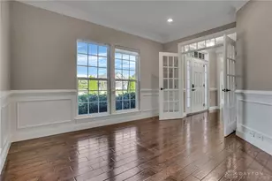 10500 Wallingsford Cir, Centerville, OH 45458 - Photo 16