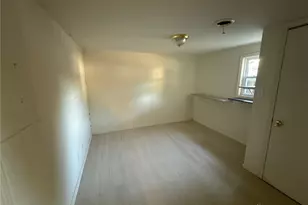 324 E Elm St, Bradford, OH 45308 - Photo 4