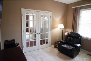 827 Foxfire Trail, Vandalia, OH 45377 - Photo 6