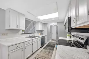 8472 McEwen Rd, Dayton, OH 45458 - Photo 18