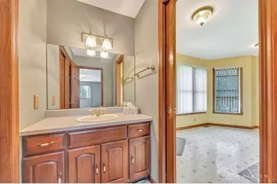 1697 Krucker Road, Hamilton, OH 45013 - Photo 30