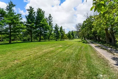 8620 W 3rd Street, New Lebanon, OH 45345 - Photo 4