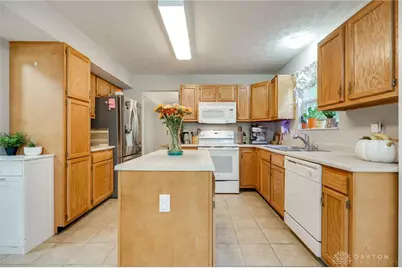 4330 Coach Light Trail, Dayton, OH 45424 - Photo 22