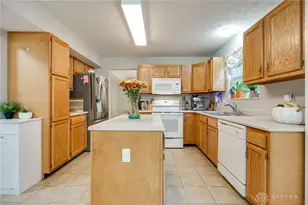 4330 Coach Light Trail, Dayton, OH 45424 - Photo 22