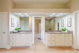 1384 Courtyard Pl, Dayton, OH 45458 - Photo 30