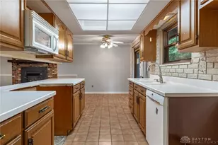 2006 Washington Creek Ln, Washington Twp, OH 45458 - Photo 12