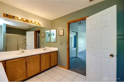 8930 Century Lane, Dayton, OH 45424 - Photo 32