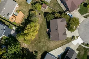 8930 Century Ln, Dayton, OH 45424 - Photo 46