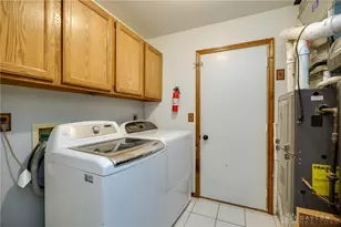 8930 Century Ln, Dayton, OH 45424 - Photo 22