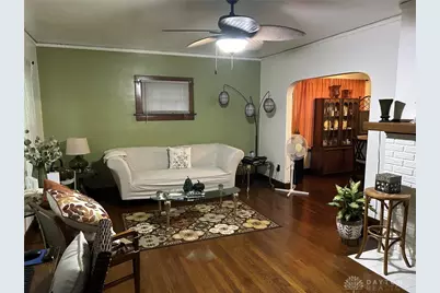 55 E Siebenthaler Avenue, Dayton, OH 45405 - Photo 2