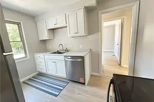 321 E Dorothy Ln, Dayton, OH 45419 - Photo 10