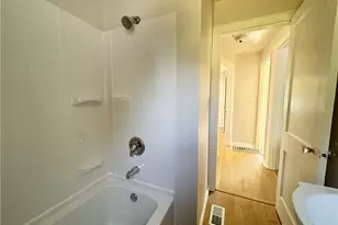 321 E Dorothy Ln, Dayton, OH 45419 - Photo 8