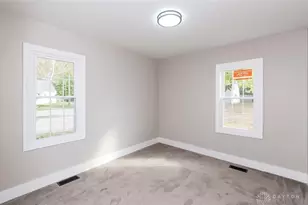 93 Thorpe Dr, Dayton, OH 45420 - Photo 14