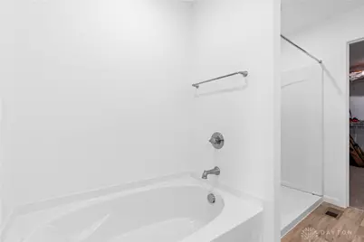 140 Kenneth Hamilton Way, Yellow Springs Vlg, OH 45387 - Photo 14