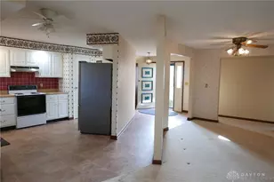 199 Finsbury Ln, Troy, OH 45373 - Photo 8