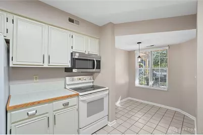 154 Queens Crossing, Dayton, OH 45458 - Photo 16