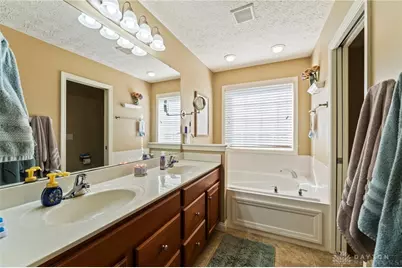 680 Loxley Lane, Troy, OH 45373 - Photo 20