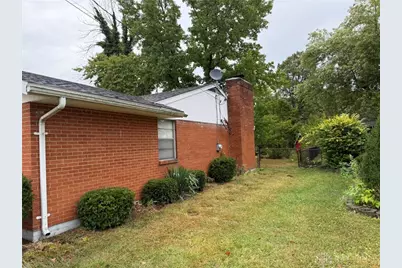 432 Scarborough Court, New Lebanon, OH 45345 - Photo 2