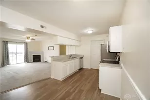 3352 Emerald Lakes Dr, Green Township, OH 45211 - Photo 8