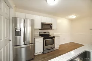 3352 Emerald Lakes Dr, Green Township, OH 45211 - Photo 6