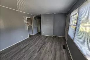 1303 Graystone Dr, Dayton, OH 45417 - Photo 4