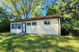 1303 Graystone Dr, Dayton, OH 45417 - Photo 2