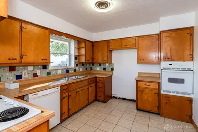 303 E Whittier Avenue, Fairborn, OH 45324 - Photo 16