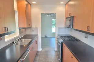 645 Brookfield Rd, Dayton, OH 45429 - Photo 8