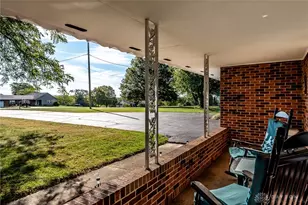 1105 Mockingbird Ln, Turtlecreek Twp, OH 45036 - Photo 8