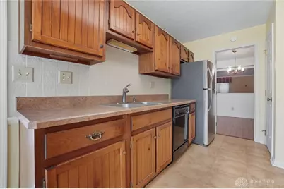 6046 N Quinella Way, Dayton, OH 45459 - Photo 16