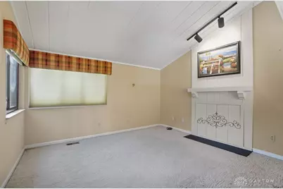 6046 N Quinella Way, Dayton, OH 45459 - Photo 6