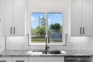 3951 La Bonne Rd, Dayton, OH 45431 - Photo 26