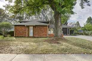 2813 Wellsford Dr, Springfield, OH 45503 - Photo 2