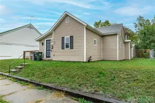 916 Jefferson St, Troy, OH 45373 - Photo 2