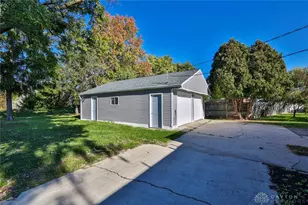 389 N Garber Dr, Tipp City, OH 45371 - Photo 24